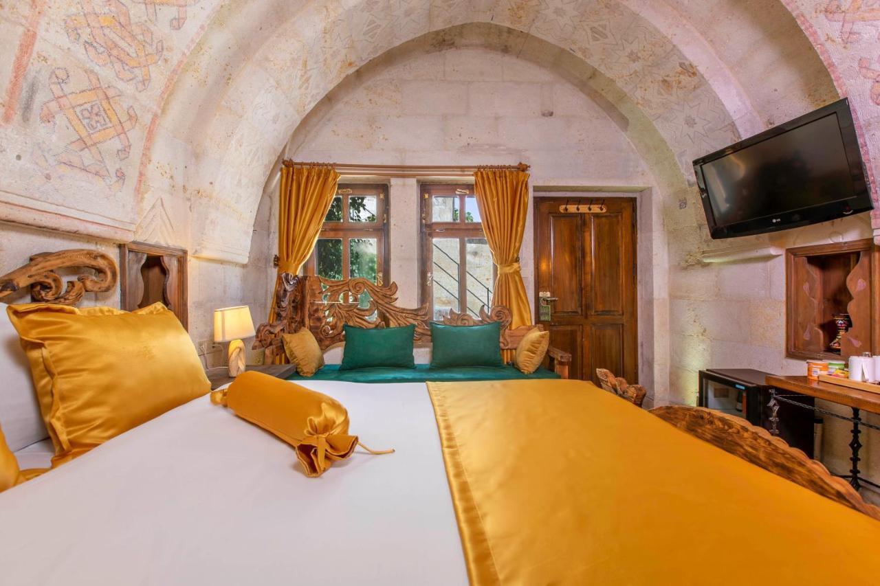 Helen Cave Hotel 2*